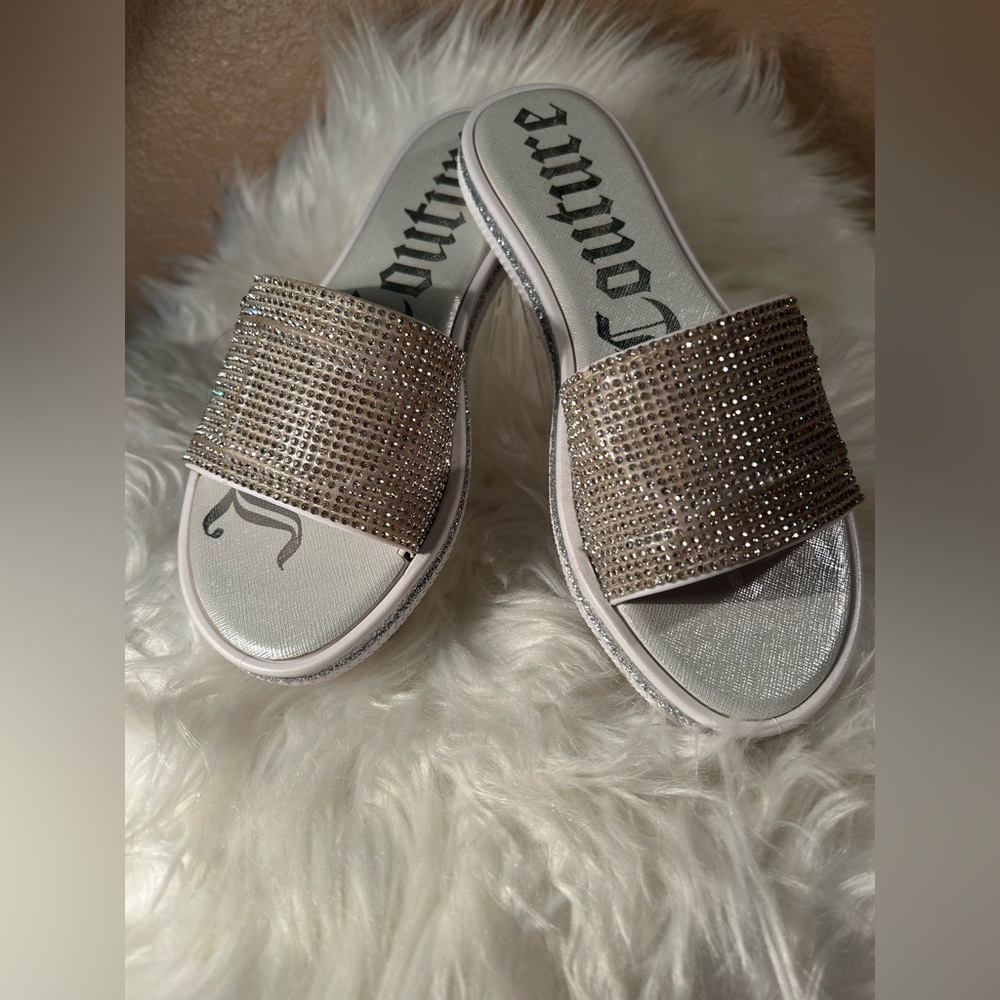 Flashy! Juicy Couture Yippy Slide Sandals Size 6M Silver Rhinestones & Glitter